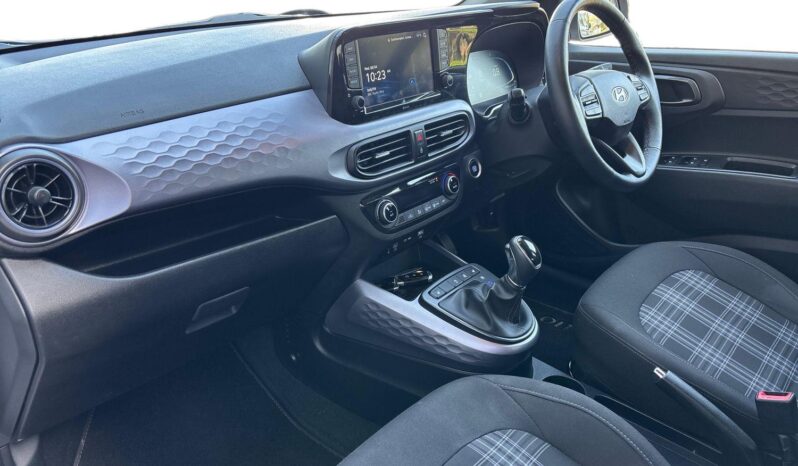 Used Hyundai i10 1.0 Premium Auto Euro 6 (s/s) 5dr full