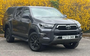 Used Toyota Hi-Lux 2.8 D-4D Invincible X Pickup Double Cab 4dr Diesel Auto 4WD Euro 6 (s/s) (204 ps)