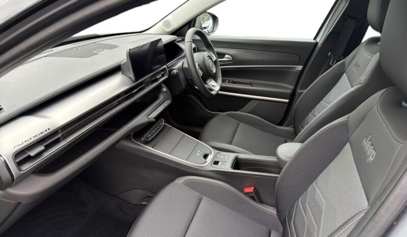Used Jeep Avenger 54kWh Summit Auto 5dr full