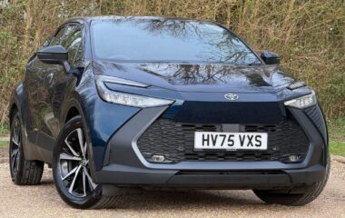 Used Toyota CHR 1.8 VVT-h Design SUV 5dr Petrol Hybrid CVT Euro 6 (s/s) (140 ps)