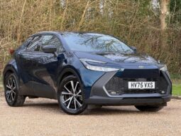 Used Toyota CHR 1.8 VVT-h Design SUV 5dr Petrol Hybrid CVT Euro 6 (s/s) (140 ps) full
