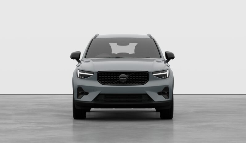 Used Volvo XC40 Plus full