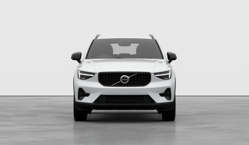 Used Volvo XC40 Plus full