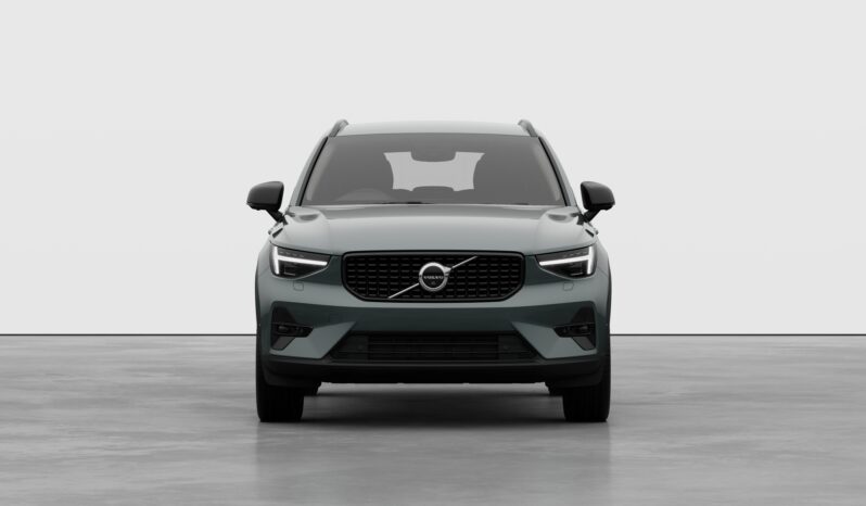 Used Volvo XC40 Plus Pro full