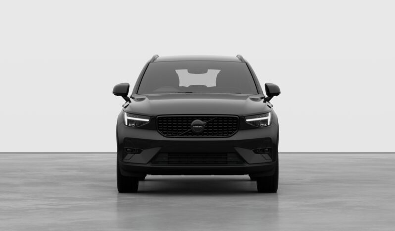 Used Volvo XC40 Plus full