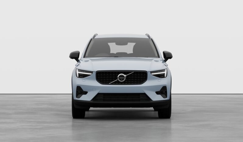 Used Volvo XC40 Plus Pro full
