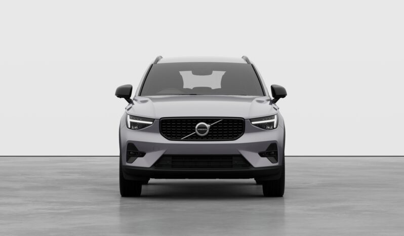 Used Volvo XC40 Plus full