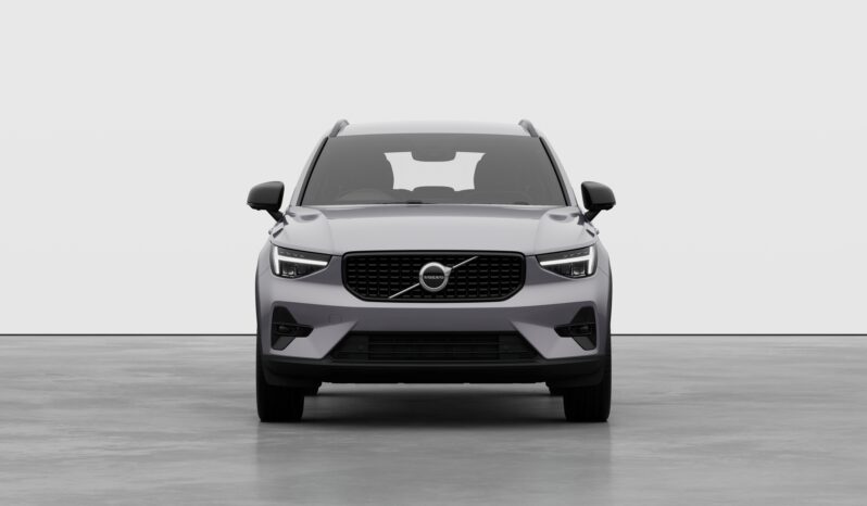 Used Volvo XC40 Plus full