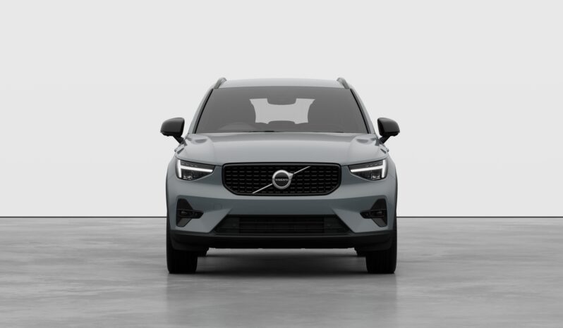 Used Volvo XC40 Plus full