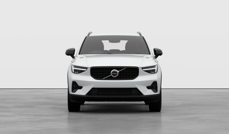 Used Volvo XC40 Plus full
