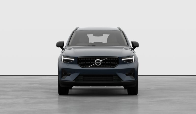 Used Volvo XC40 Plus Pro full
