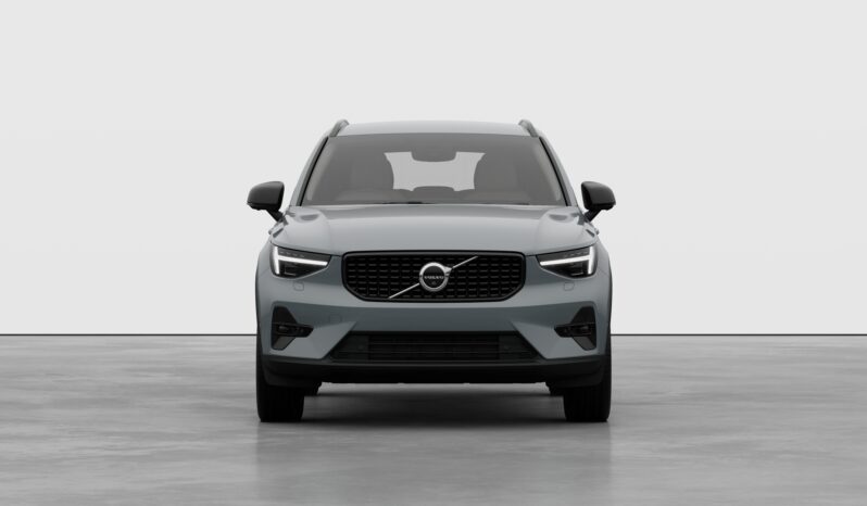 Used Volvo XC40 Plus Pro full