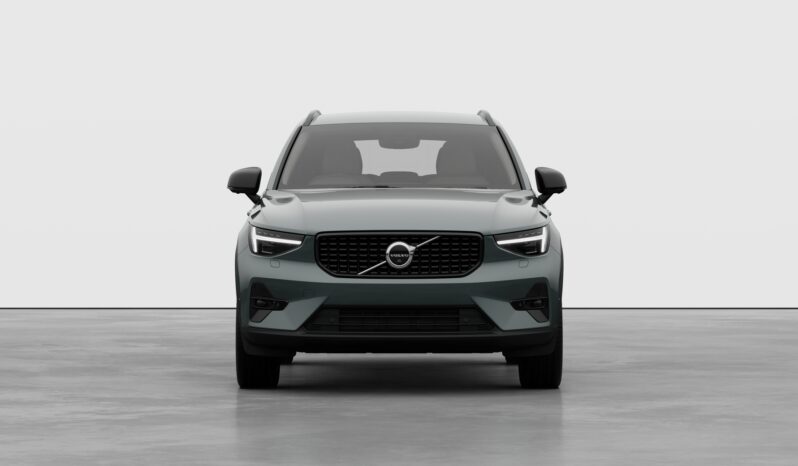 Used Volvo XC40 Plus Pro full