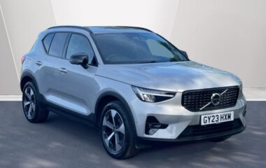 Used Volvo XC40 Ultimate, B4 mild hybrid, Petrol, Dark