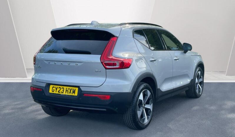 Used Volvo XC40 Ultimate, B4 mild hybrid, Petrol, Dark full