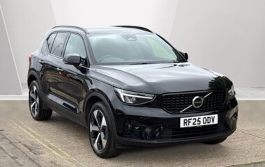 Used Volvo XC40 Plus, B3 Mild hybrid, Petrol, Dark