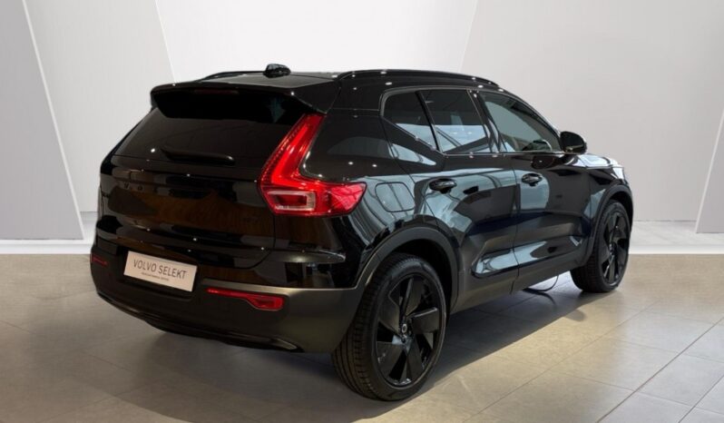 Used Volvo XC40 Black Edition Plus, B3 Mild hybrid, Petrol full
