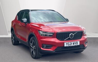 Used Volvo XC40 R-Design, T3 manual
