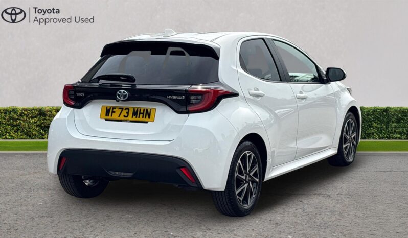 Used Toyota Yaris 1.5 VVT-h Design E-CVT Euro 6 (s/s) 5dr full
