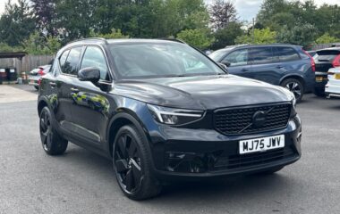 Used Volvo XC40 Black Edition Plus, B3 Mild hybrid, Petrol