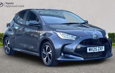 Used Toyota Yaris 1.5 VVT-h Design E-CVT Euro 6 (s/s) 5dr
