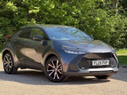 Used Toyota CHR 1.8 VVT-h Design SUV 5dr Petrol Hybrid CVT Euro 6 (s/s) (140 ps) full