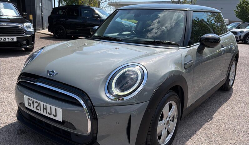 Used MINI HATCHBACK 1.5 Cooper Classic Euro 6 (s/s) 3dr full
