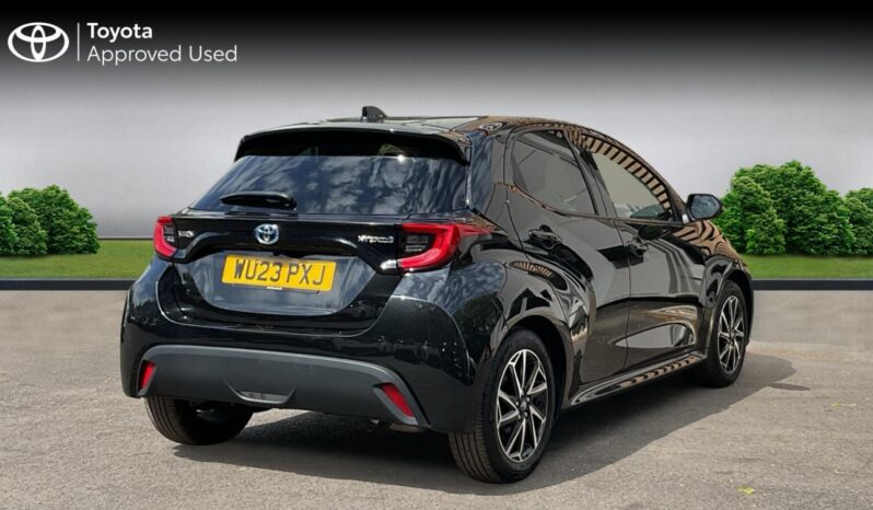 Used Toyota Yaris 1.5 VVT-h Design E-CVT Euro 6 (s/s) 5dr full