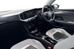 Used Vauxhall Mokka 50kWh Design Auto 5dr full