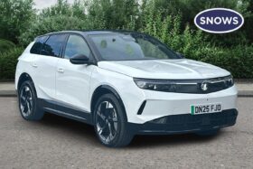 Used Vauxhall Grandland 73kWh Ultimate Auto 5dr