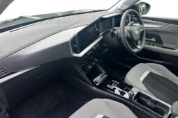 Used Vauxhall Mokka 50kWh Design Auto 5dr full