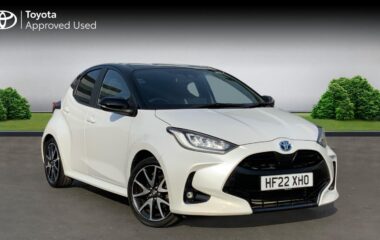 Used Toyota Yaris 1.5 VVT-h Dynamic Hatchback 5dr Petrol Hybrid E-CVT Euro 6 (s/s) (116 ps)
