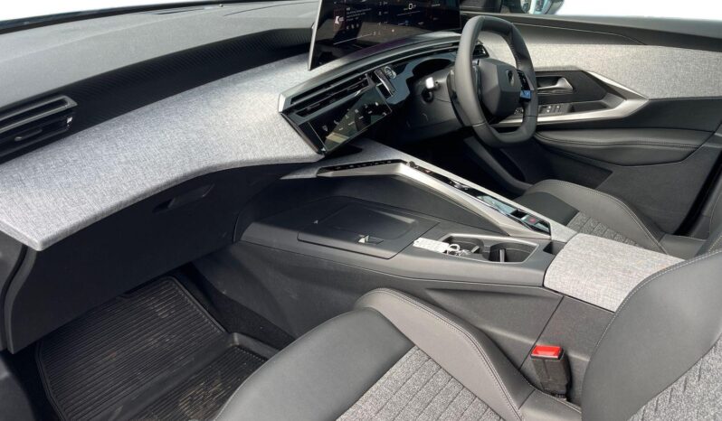 Used Peugeot 5008 73kWh Allure Auto 5dr full