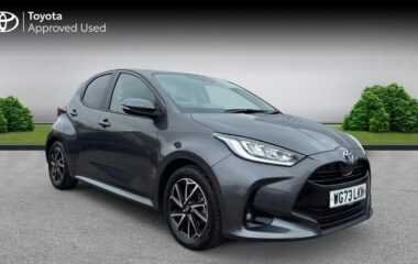 Used Toyota Yaris 1.5 VVT-h Design E-CVT Euro 6 (s/s) 5dr