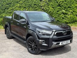 Used Toyota Hilux 2.8 D-4D Invincible X Pickup Double Cab 4dr Diesel Auto 4WD Euro 6 (s/s) (204 ps) full