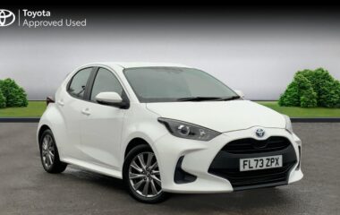 Used Toyota Yaris 1.5 VVT-h Icon E-CVT Euro 6 (s/s) 5dr