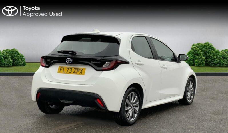 Used Toyota Yaris 1.5 VVT-h Icon E-CVT Euro 6 (s/s) 5dr full