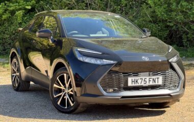 Used Toyota C-HR 2.0 VVT 13.6kWh Design SUV 5dr Petrol Plug-in Hybrid CVT Euro 6 (s/s) (223 ps)