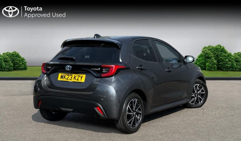 Used Toyota Yaris 1.5 VVT-h Design E-CVT Euro 6 (s/s) 5dr full