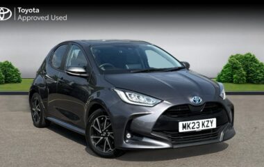 Used Toyota Yaris 1.5 VVT-h Design E-CVT Euro 6 (s/s) 5dr