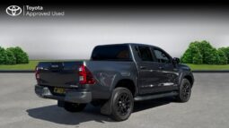 Used Toyota Hilux 2.8 D-4D-h Invincible X Auto 4WD Euro 6 4dr full