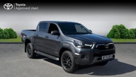 Used Toyota Hilux 2.8 D-4D-h Invincible X Auto 4WD Euro 6 4dr