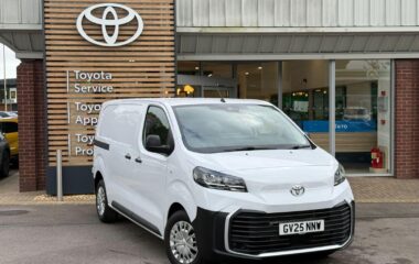 Used Toyota Proace 2.0D Icon Medium Panel Van 6dr Diesel Manual MWB Euro 6 (145 ps)