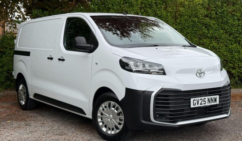 Used Toyota Proace 2.0D Icon Medium Panel Van 6dr Diesel Manual MWB Euro 6 (145 ps) full