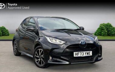 Used Toyota Yaris 1.5 VVT-h Design Hatchback 5dr Petrol Hybrid E-CVT Euro 6 (s/s) (116 ps)