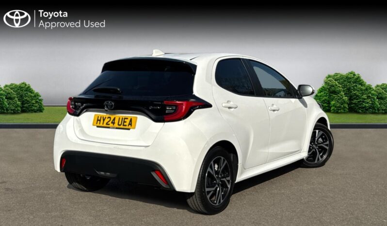 Used Toyota Yaris 1.5 VVT-h Design E-CVT Euro 6 (s/s) 5dr full