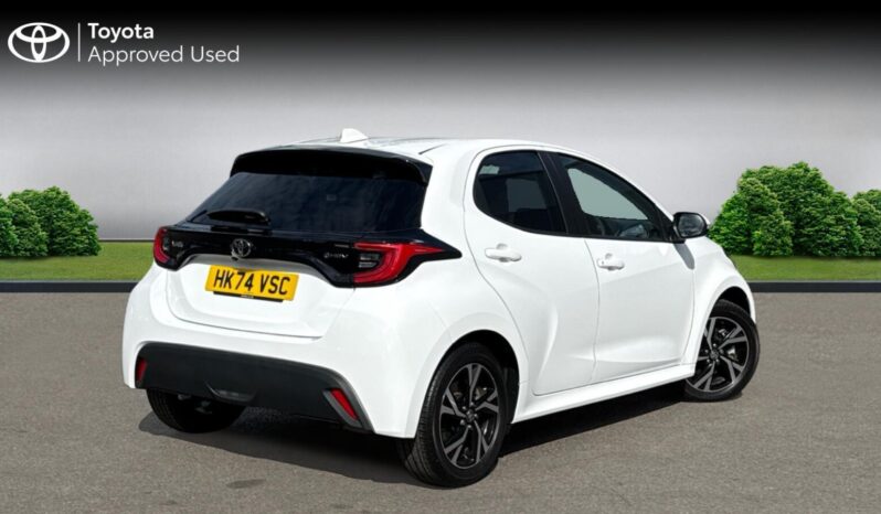 Used Toyota Yaris 1.5 VVT-h Design E-CVT Euro 6 (s/s) 5dr full