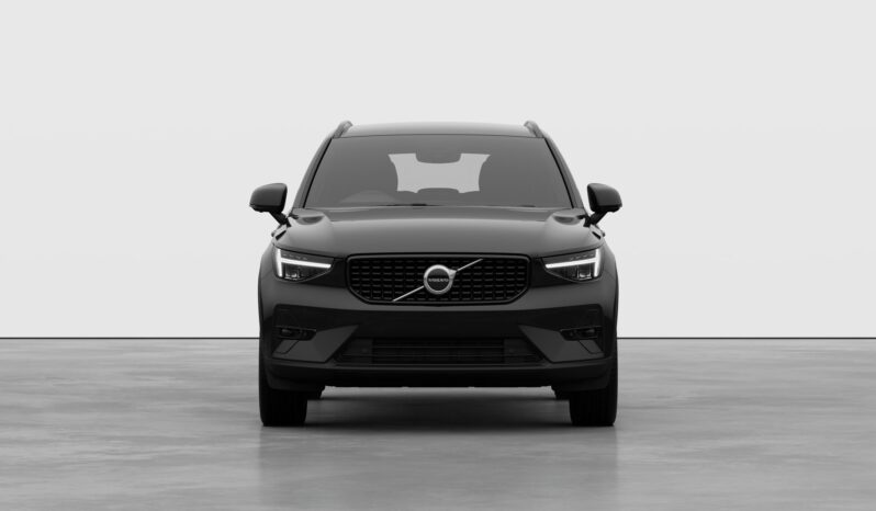 Used Volvo XC40 Plus full