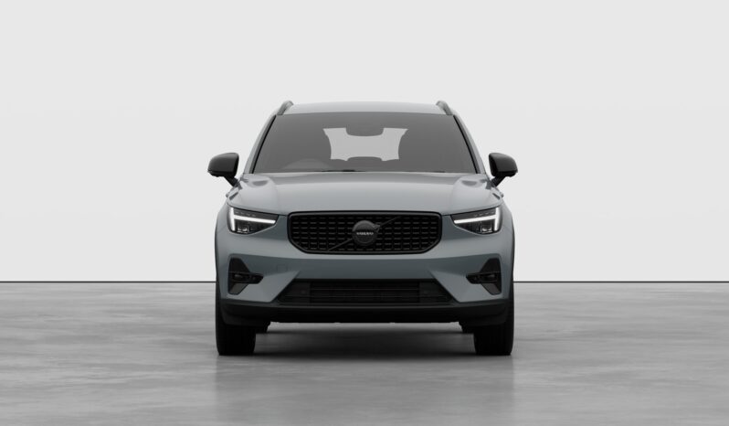 Used Volvo XC40 Plus full