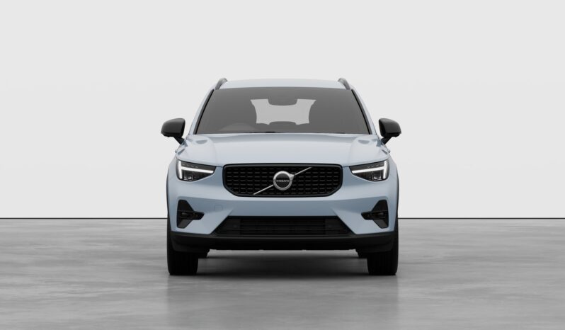 Used Volvo XC40 Plus full